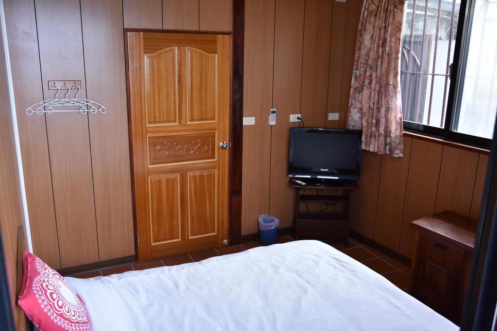 Shi-Jia B&B Цзюфэнь Экстерьер фото
